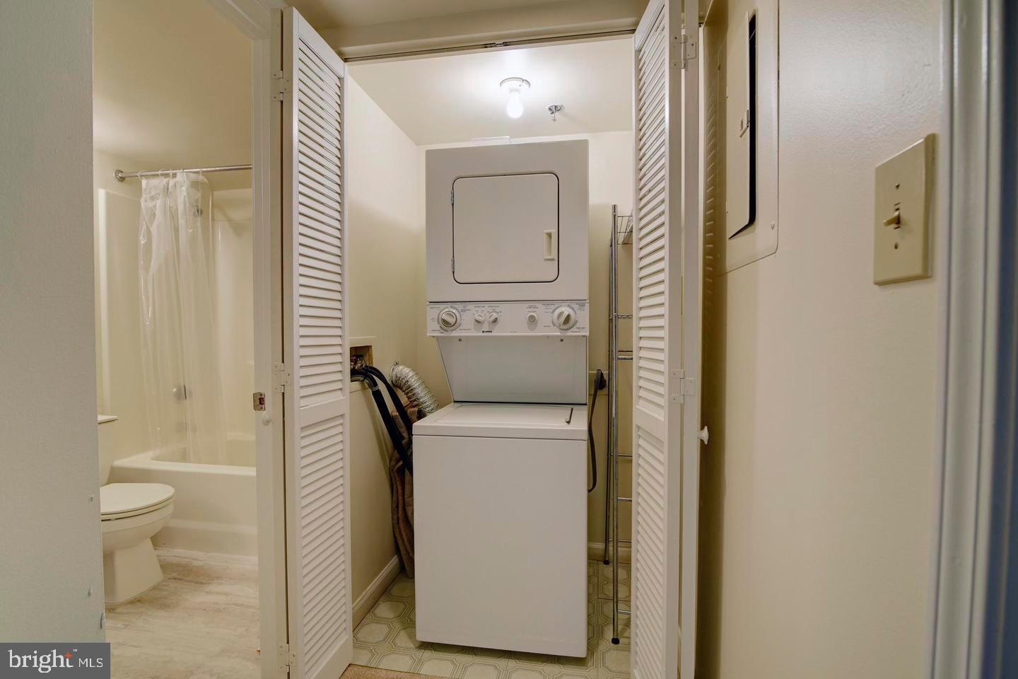 EASTVIEW AT BALLSTON METRO - Residential Lease