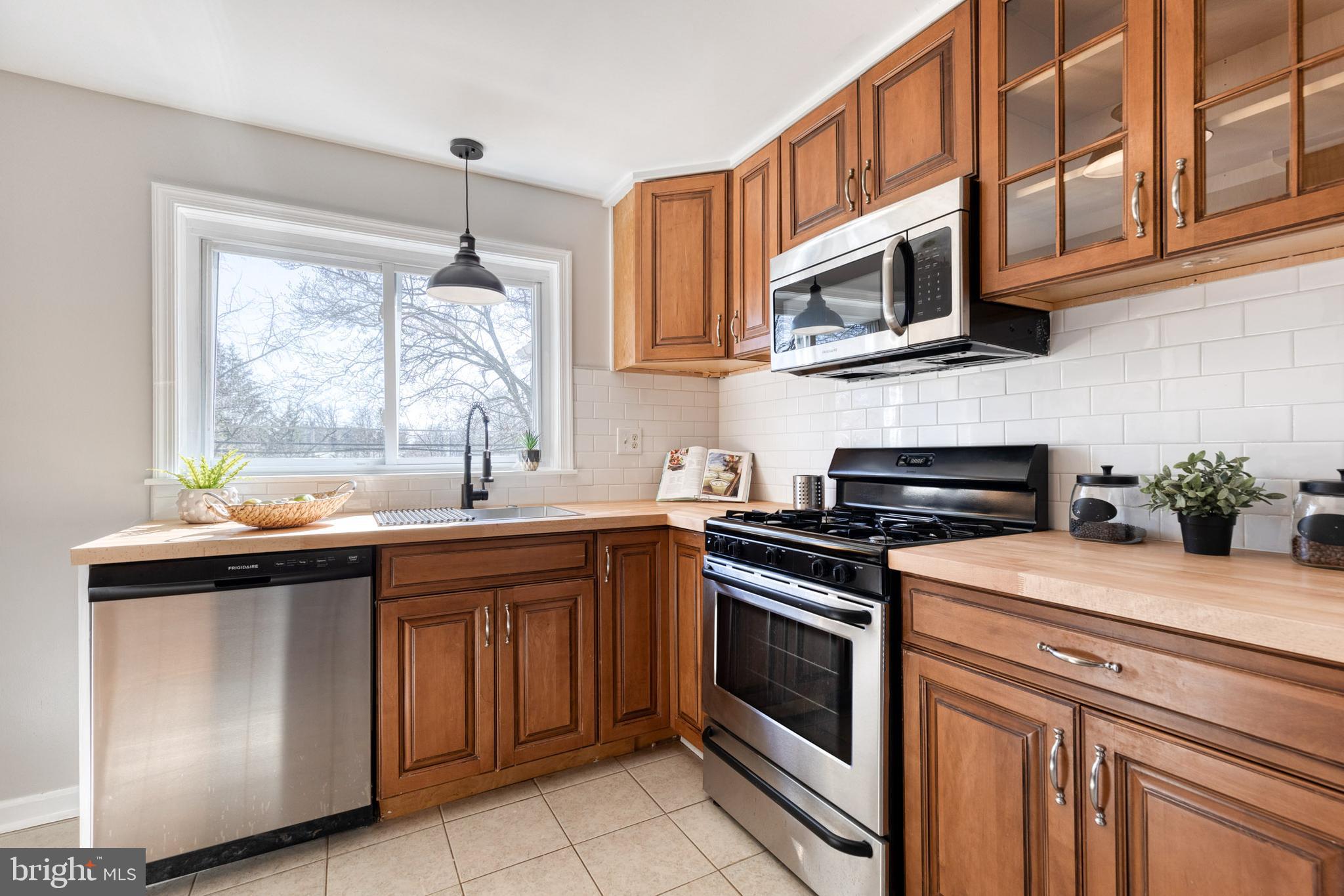 KNOLLWOOD - Residential