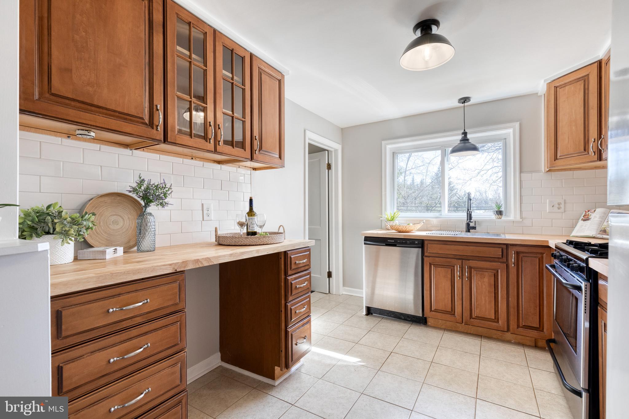 KNOLLWOOD - Residential