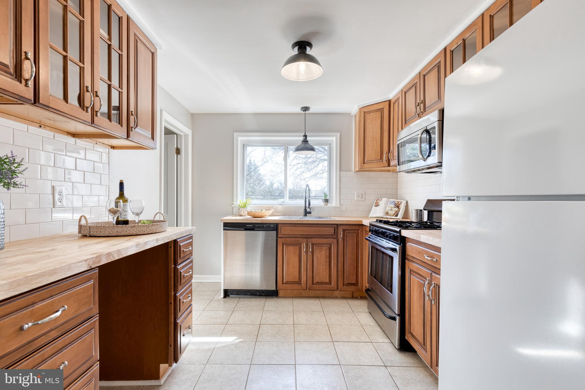 KNOLLWOOD - Residential