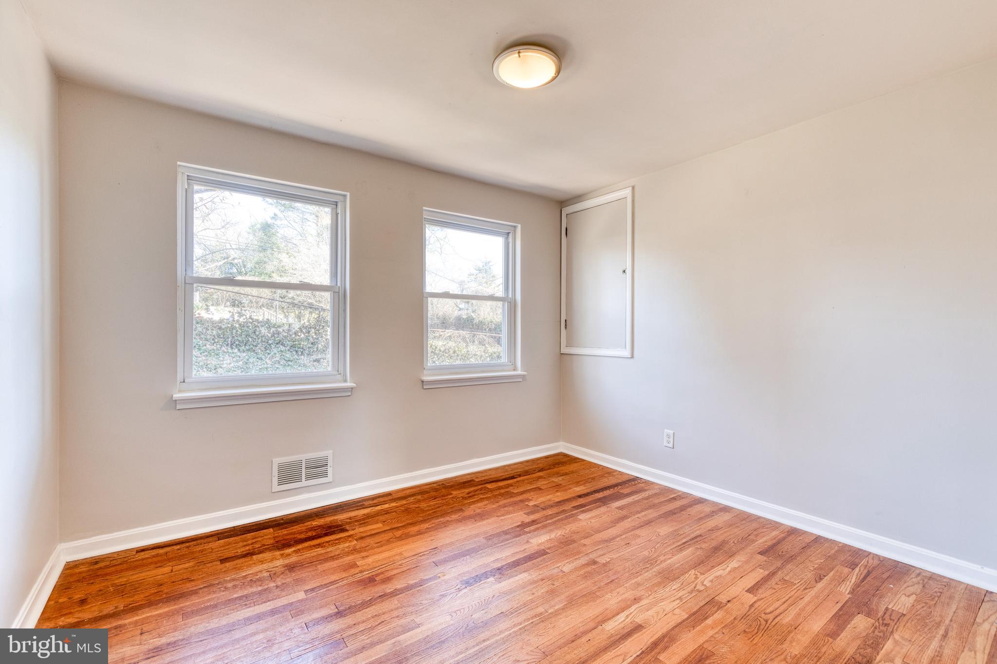 KNOLLWOOD - Residential