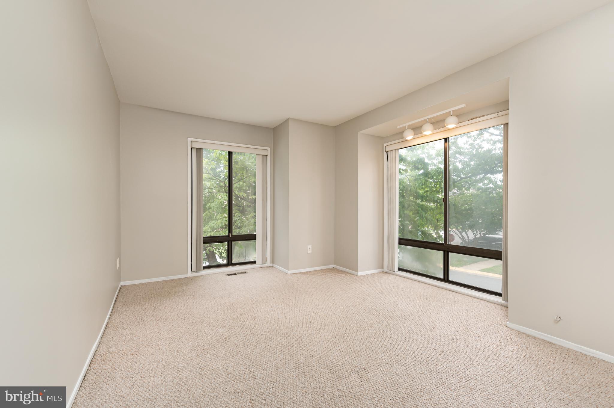 CLUBSIDE - Residential