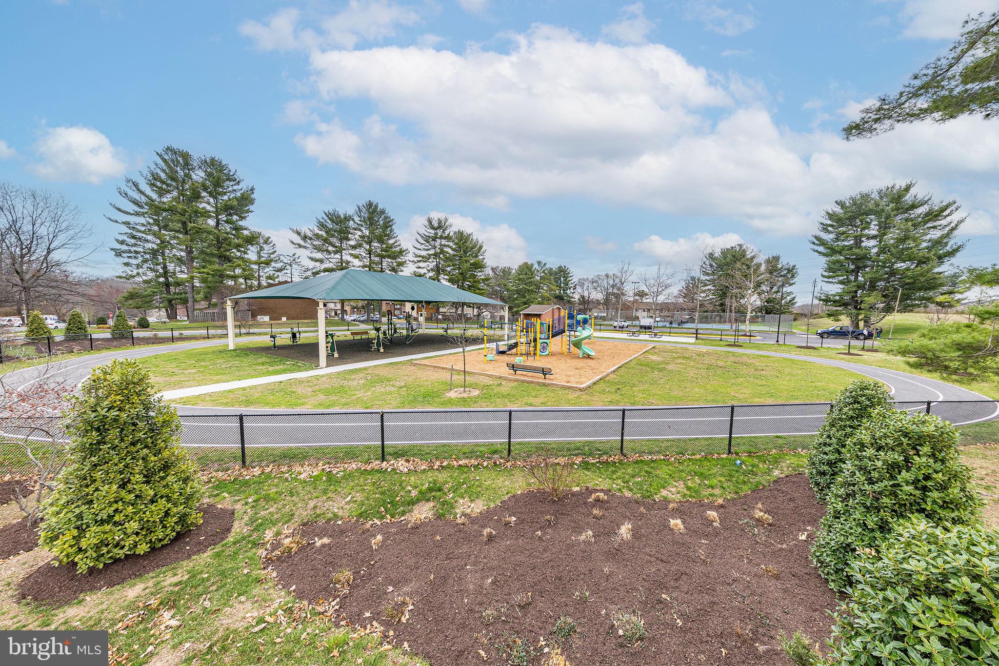 CLUBSIDE - Residential