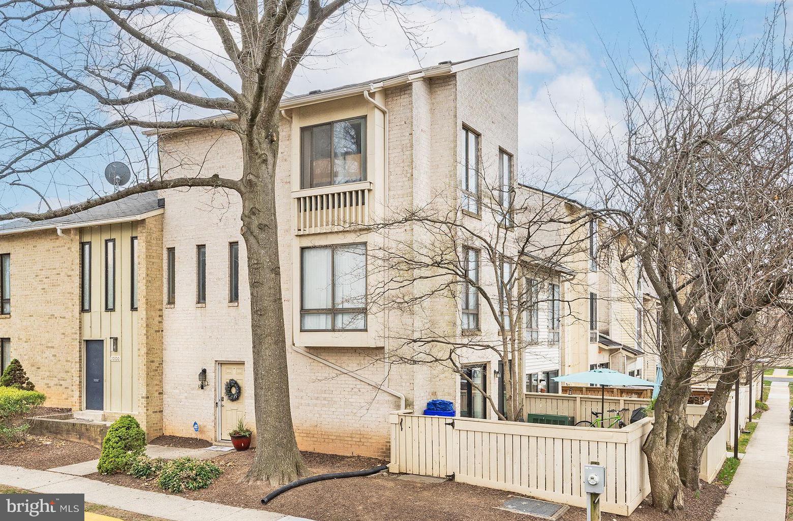 CLUBSIDE - Residential