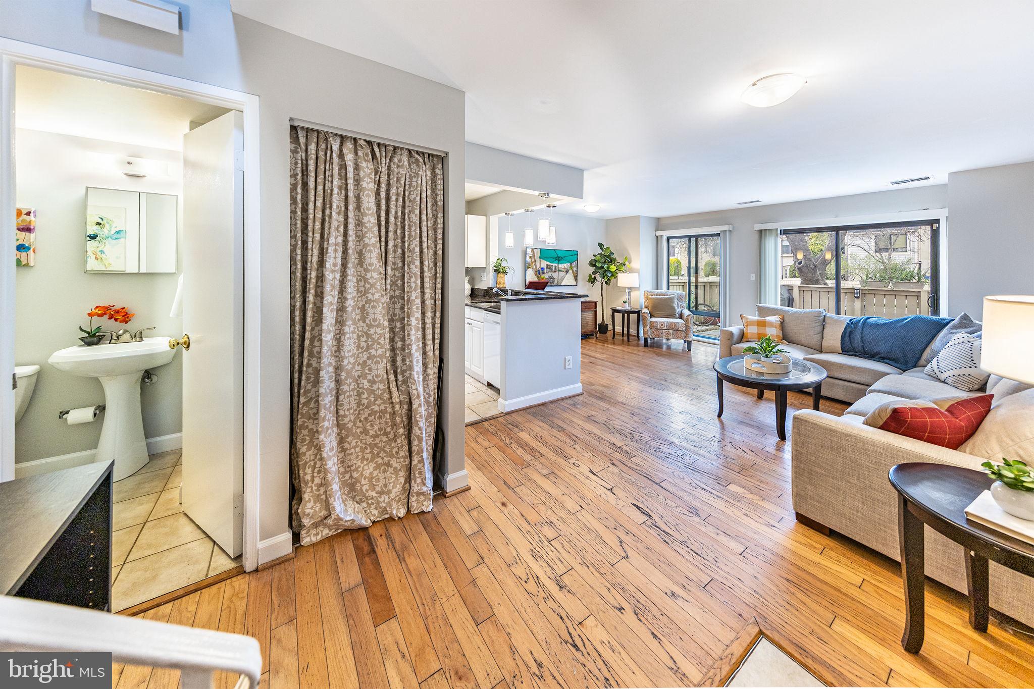 CLUBSIDE - Residential