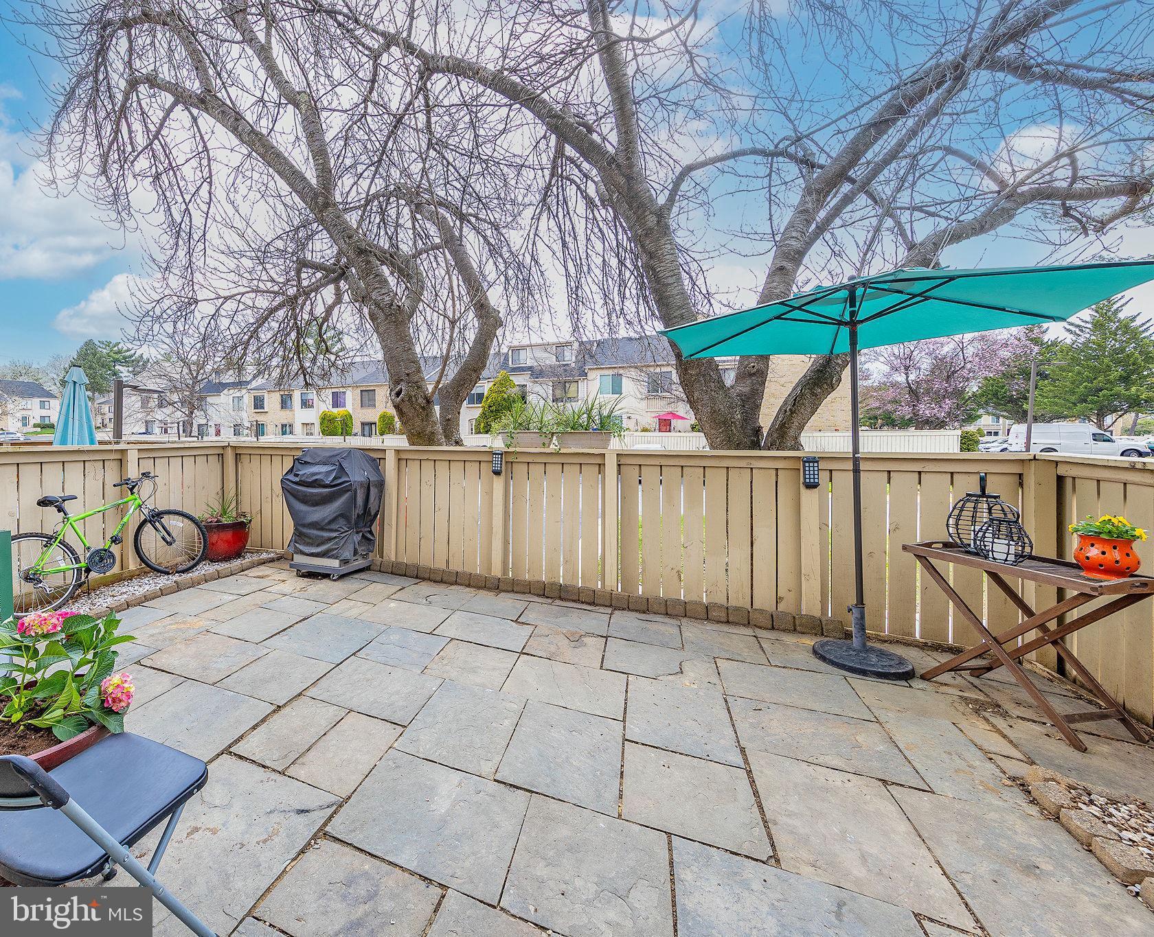 CLUBSIDE - Residential