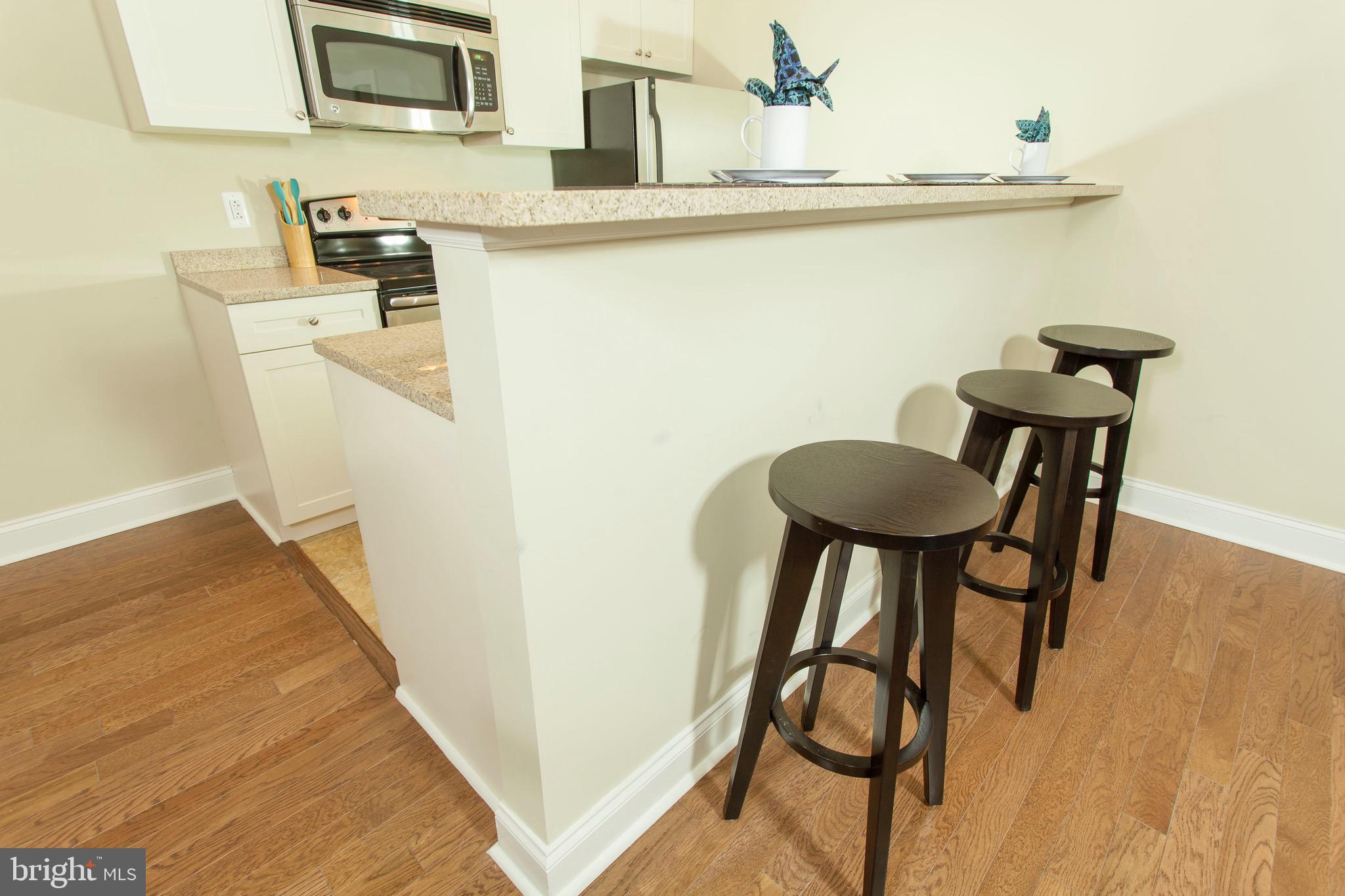 DOWNTOWN - Residential Lease