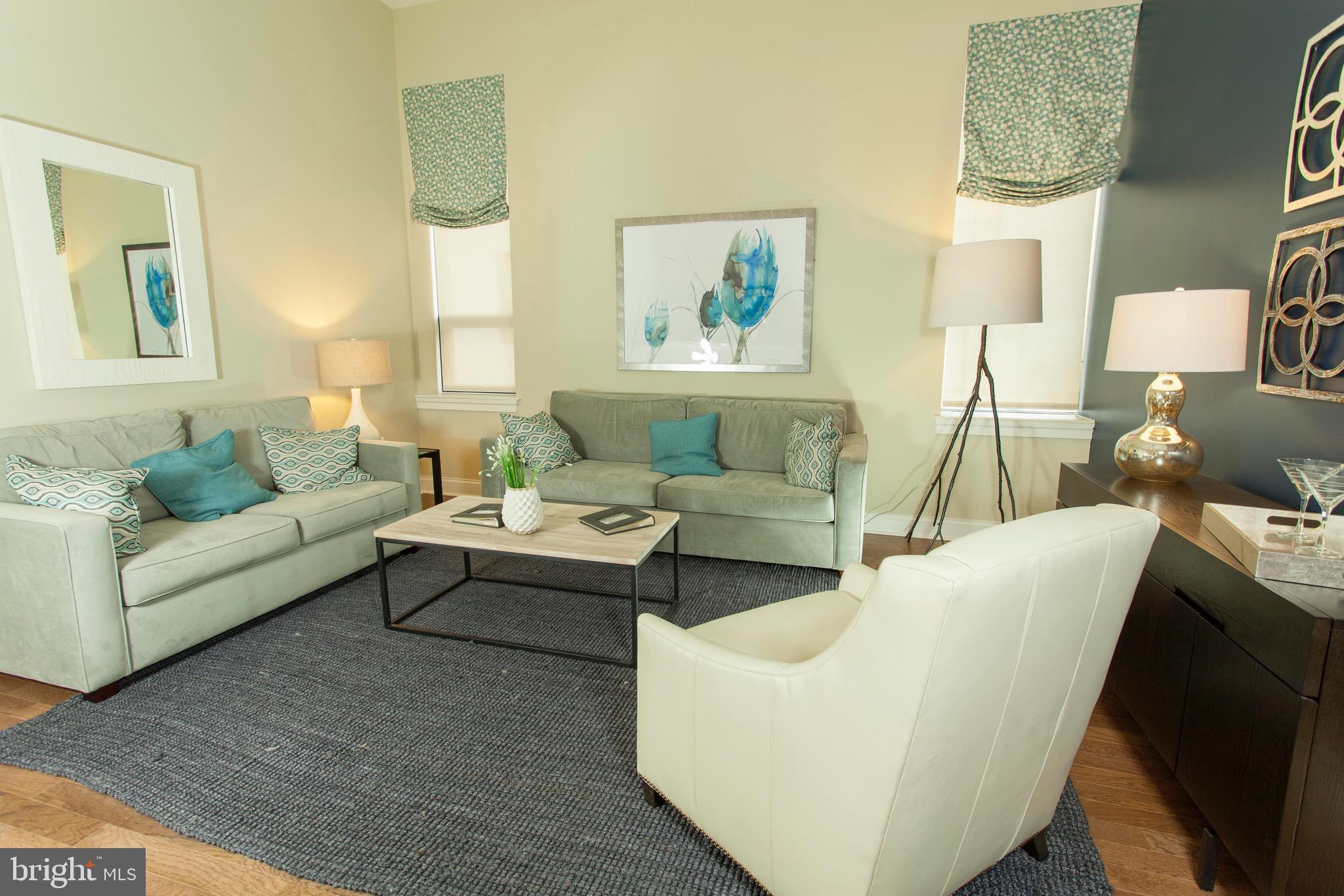 DOWNTOWN - Residential Lease