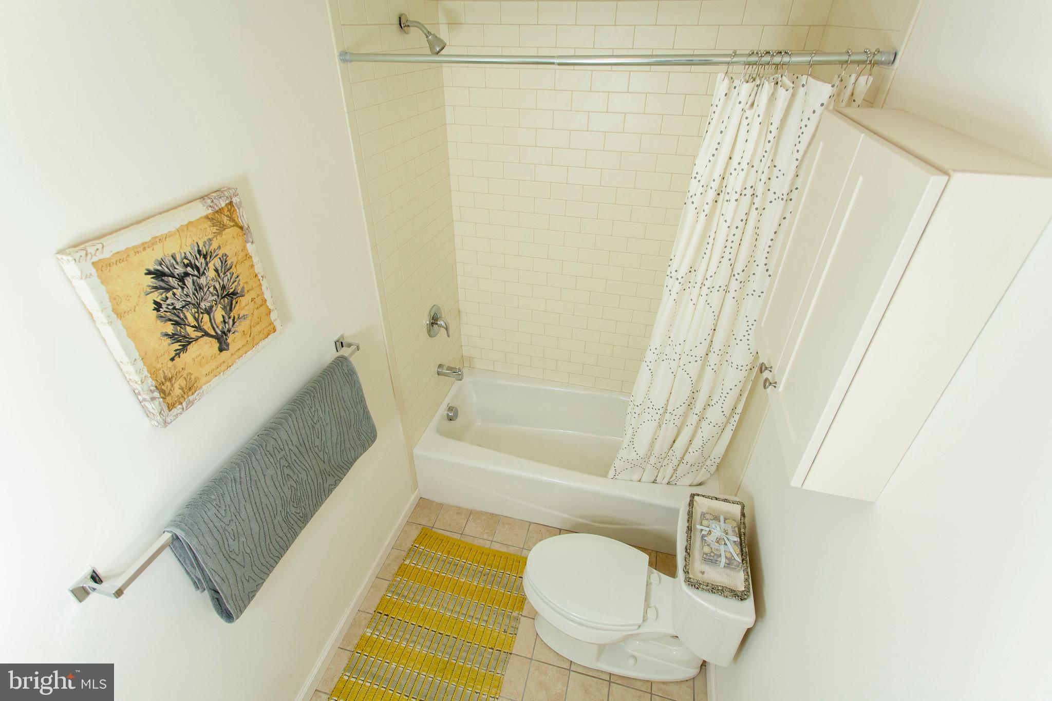 DOWNTOWN - Residential Lease