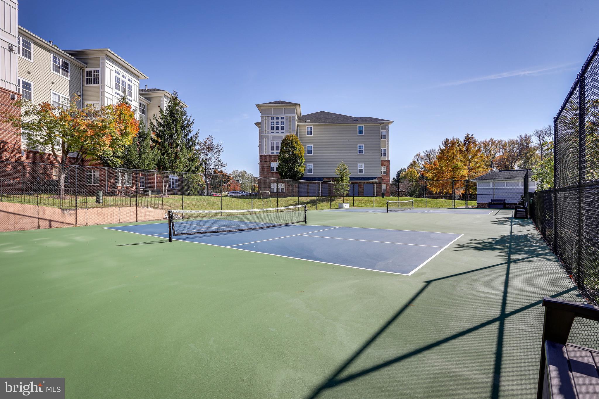 CAMERON GROVE - Residential