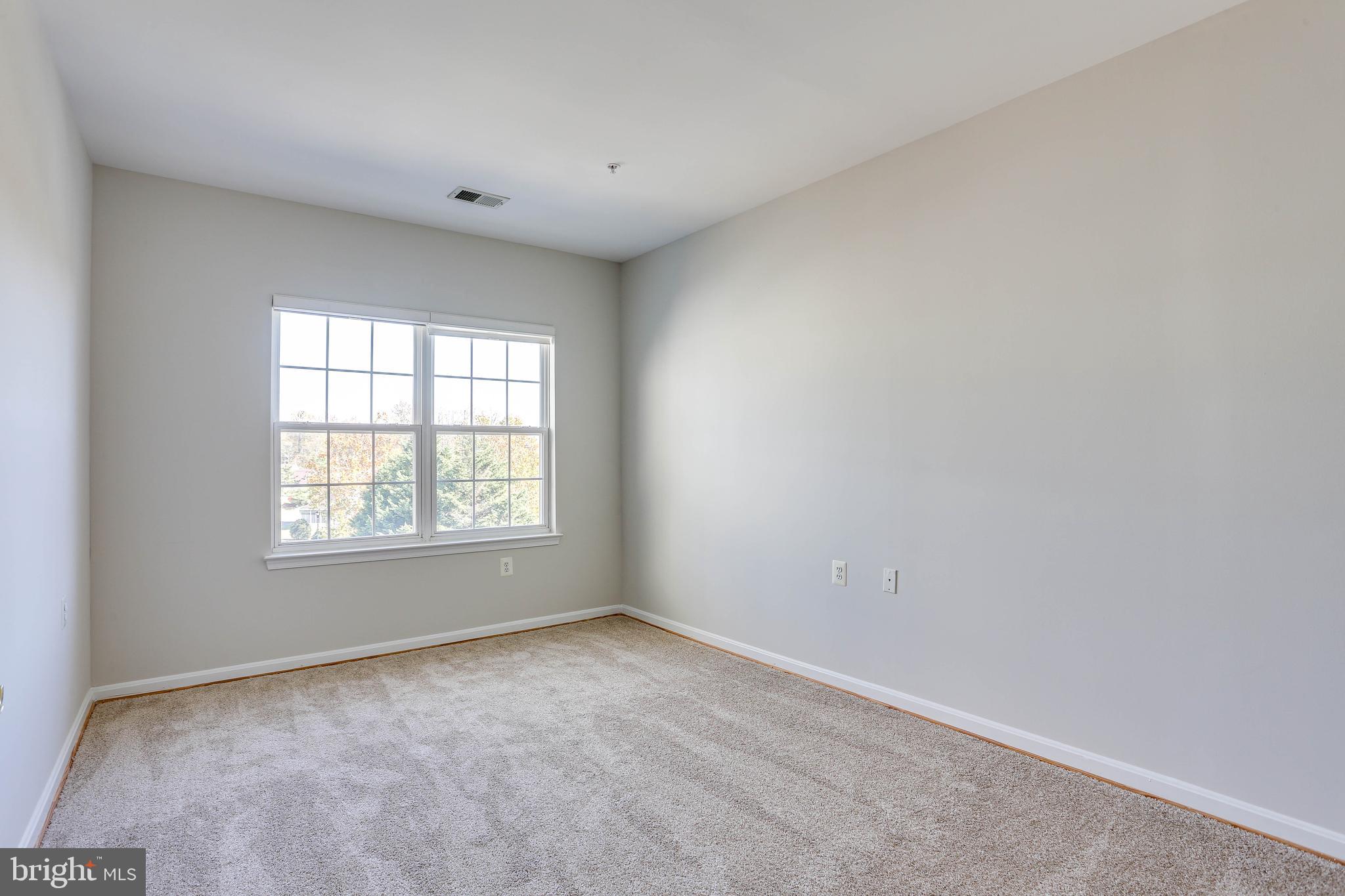 CAMERON GROVE - Residential