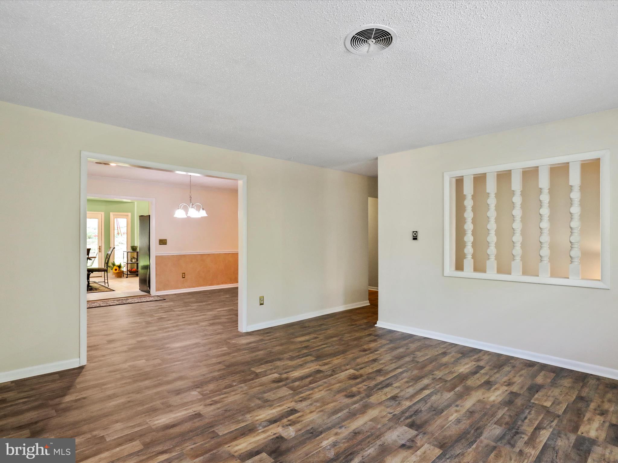 FOREST HILLS - Residential