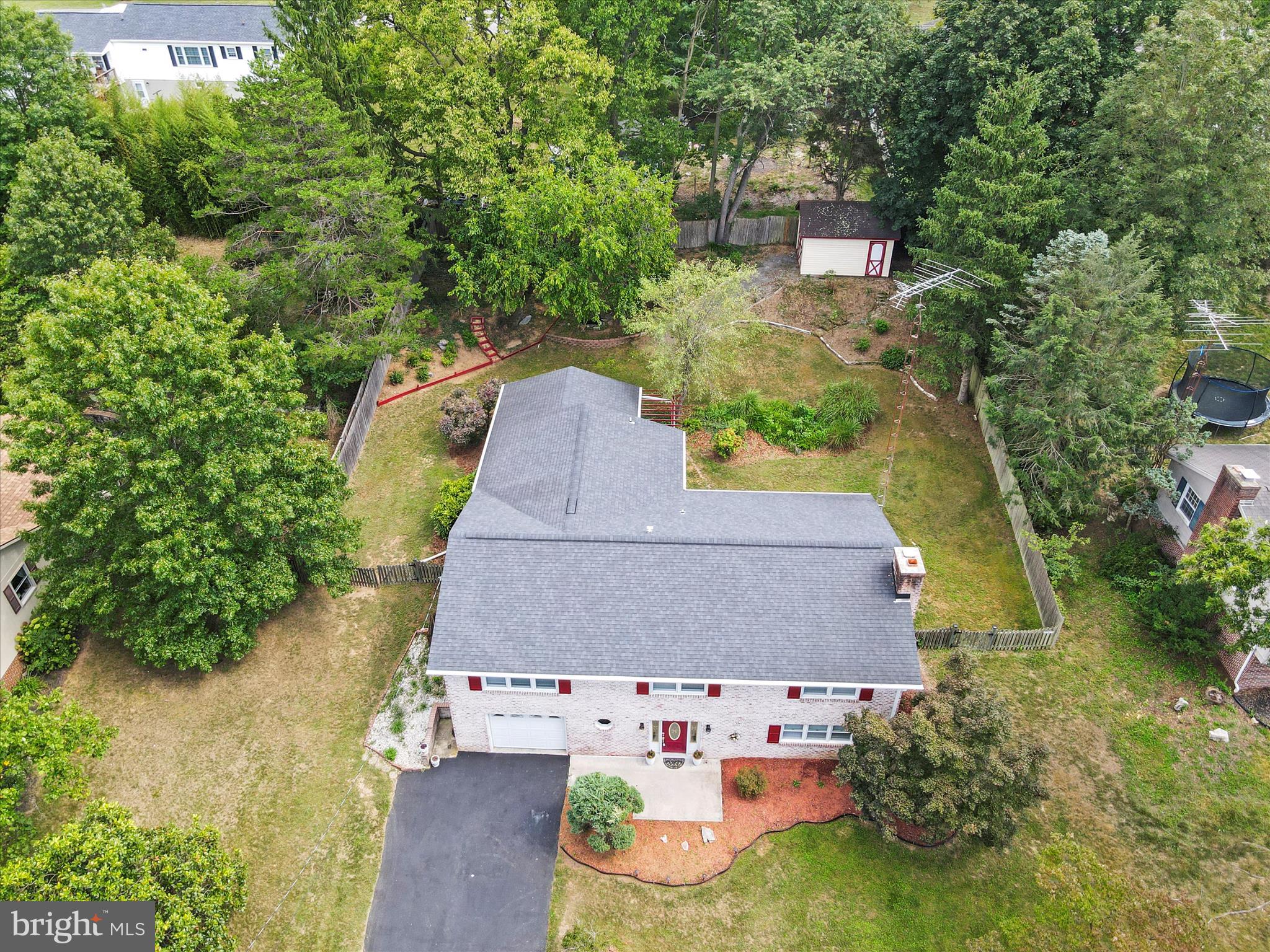 FOREST HILLS - Residential