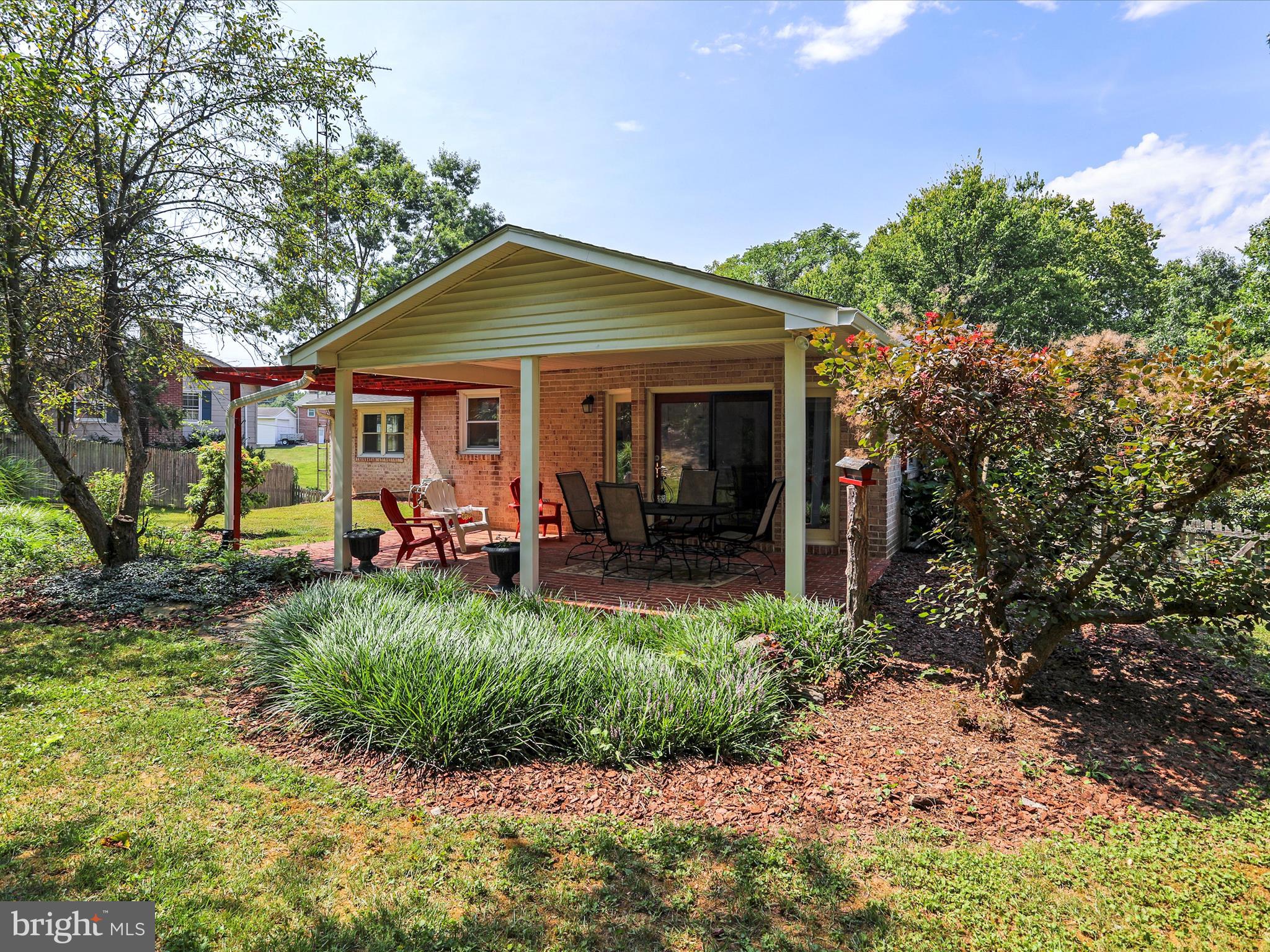 FOREST HILLS - Residential