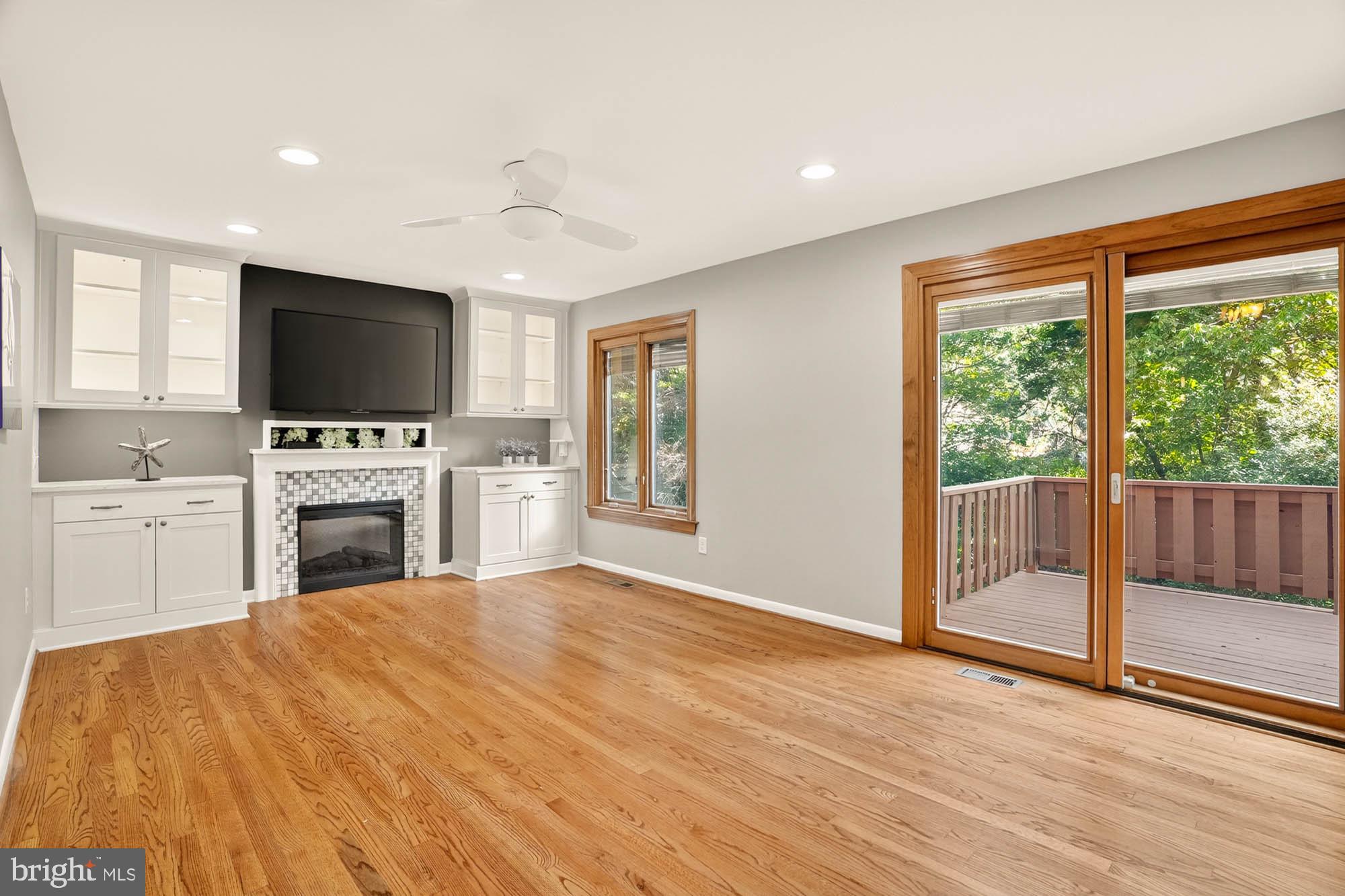 HICKORY RIDGE - Residential