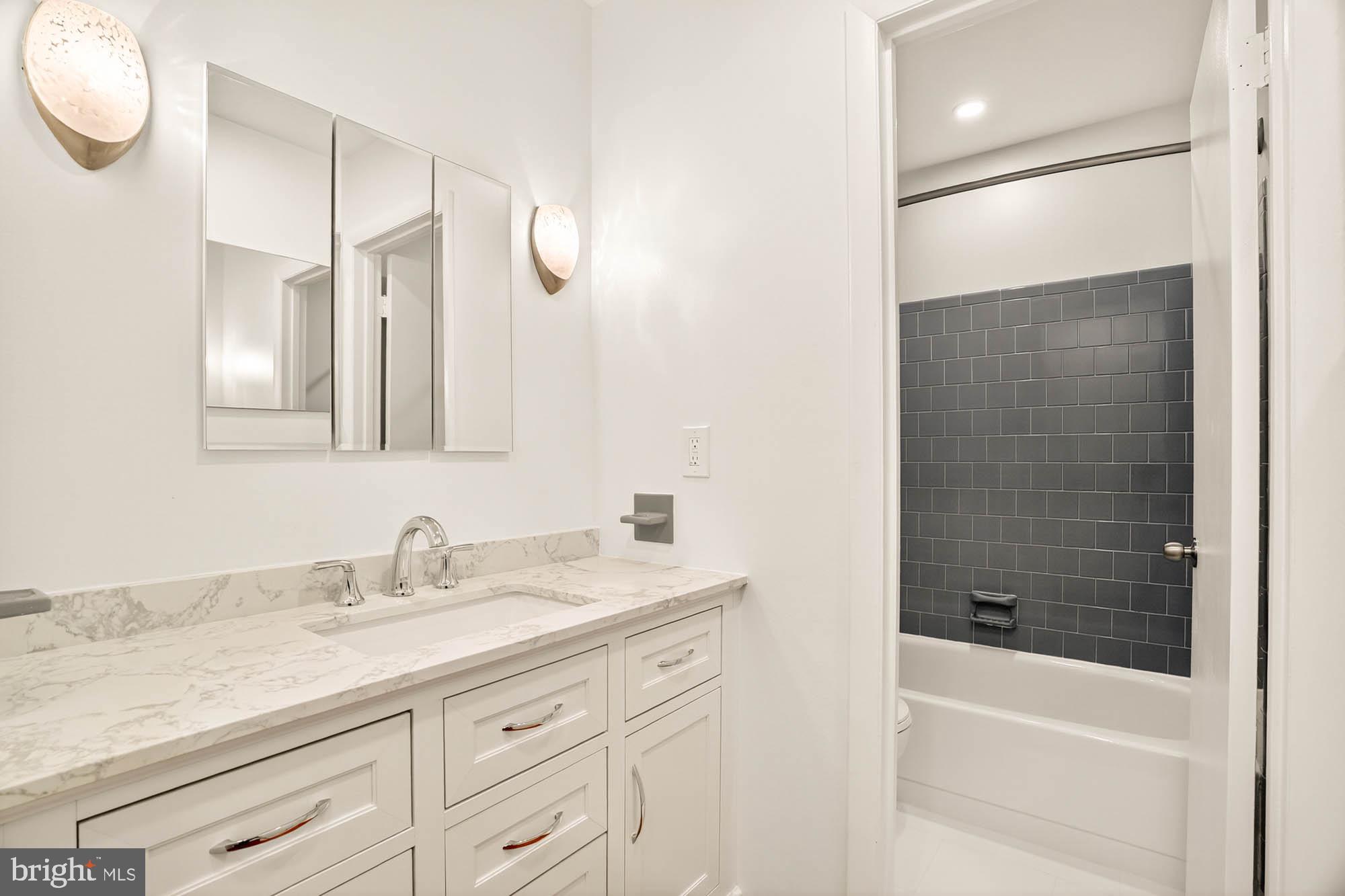 HICKORY RIDGE - Residential