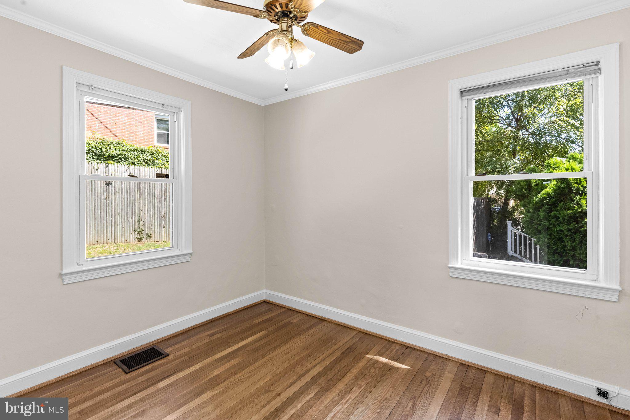 KENSINGTON - Residential Lease