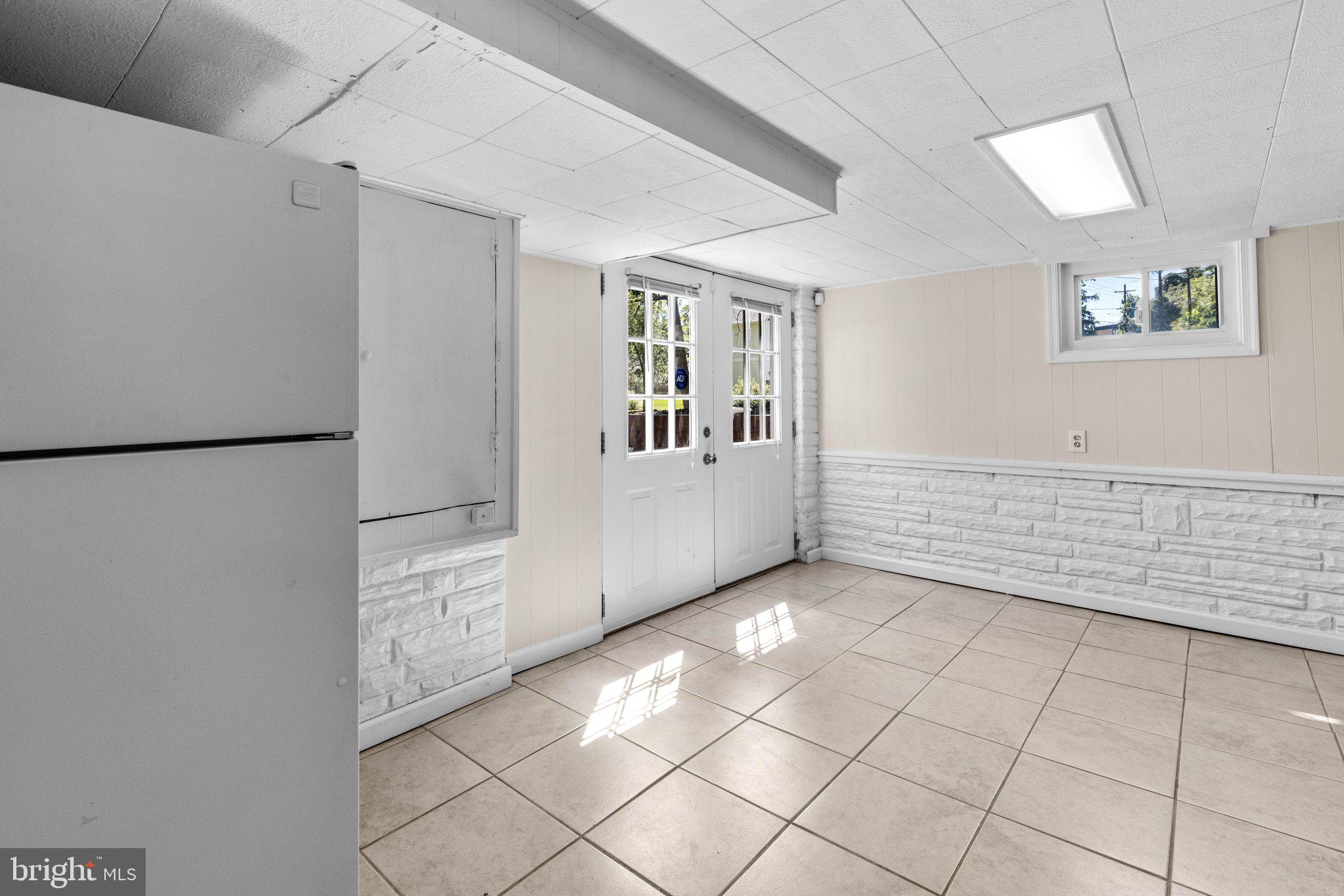 KENSINGTON - Residential Lease