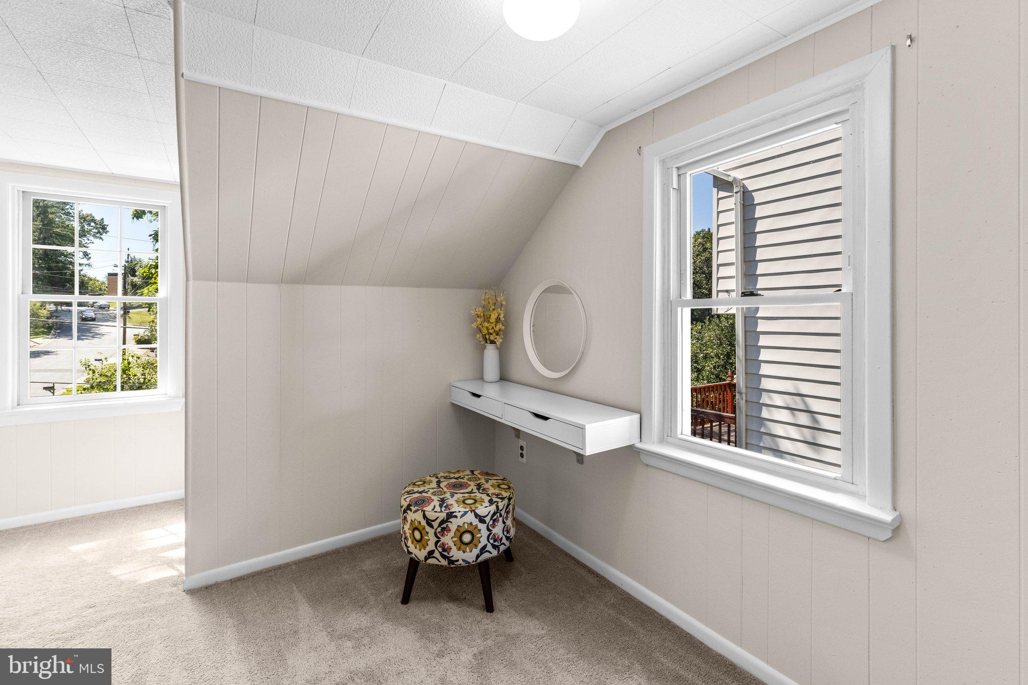 KENSINGTON - Residential Lease