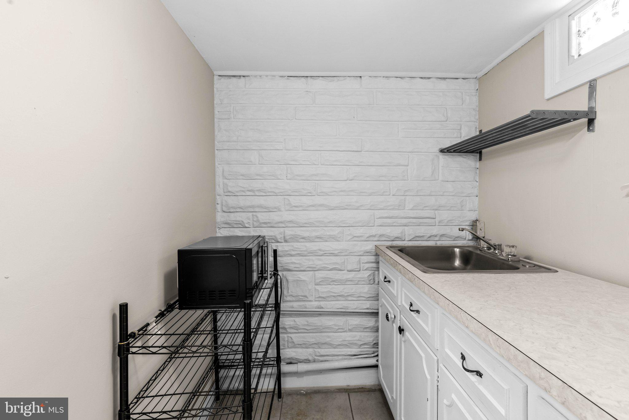 KENSINGTON - Residential Lease