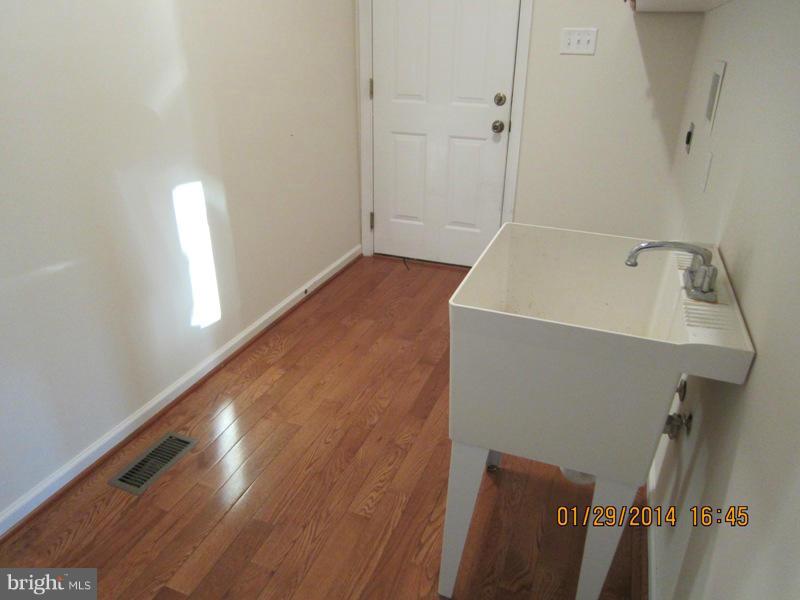 SHERWOOD FOREST - Residential