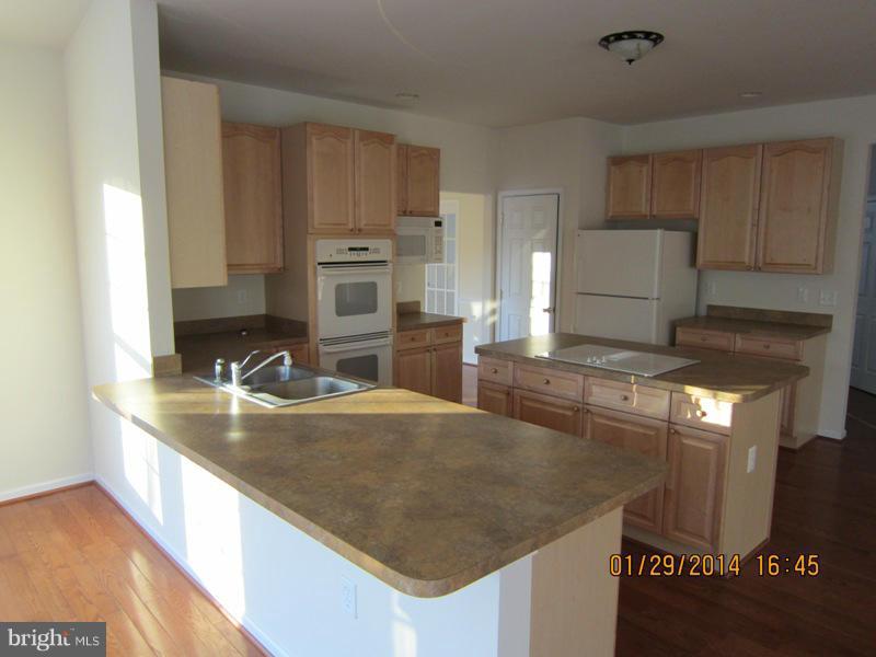 SHERWOOD FOREST - Residential