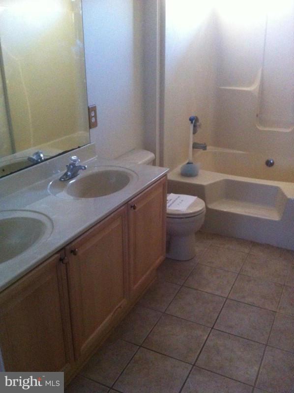 SHERWOOD FOREST - Residential