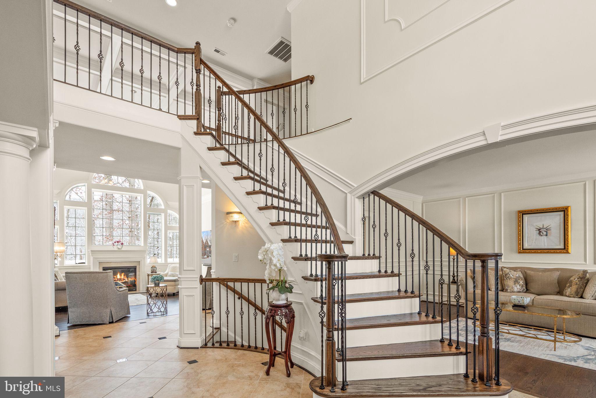 LAKE HILL ESTATES - Residential