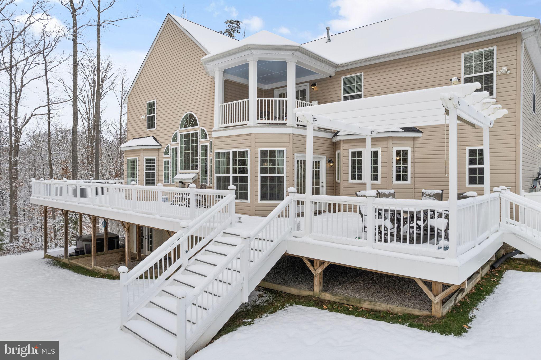 LAKE HILL ESTATES - Residential