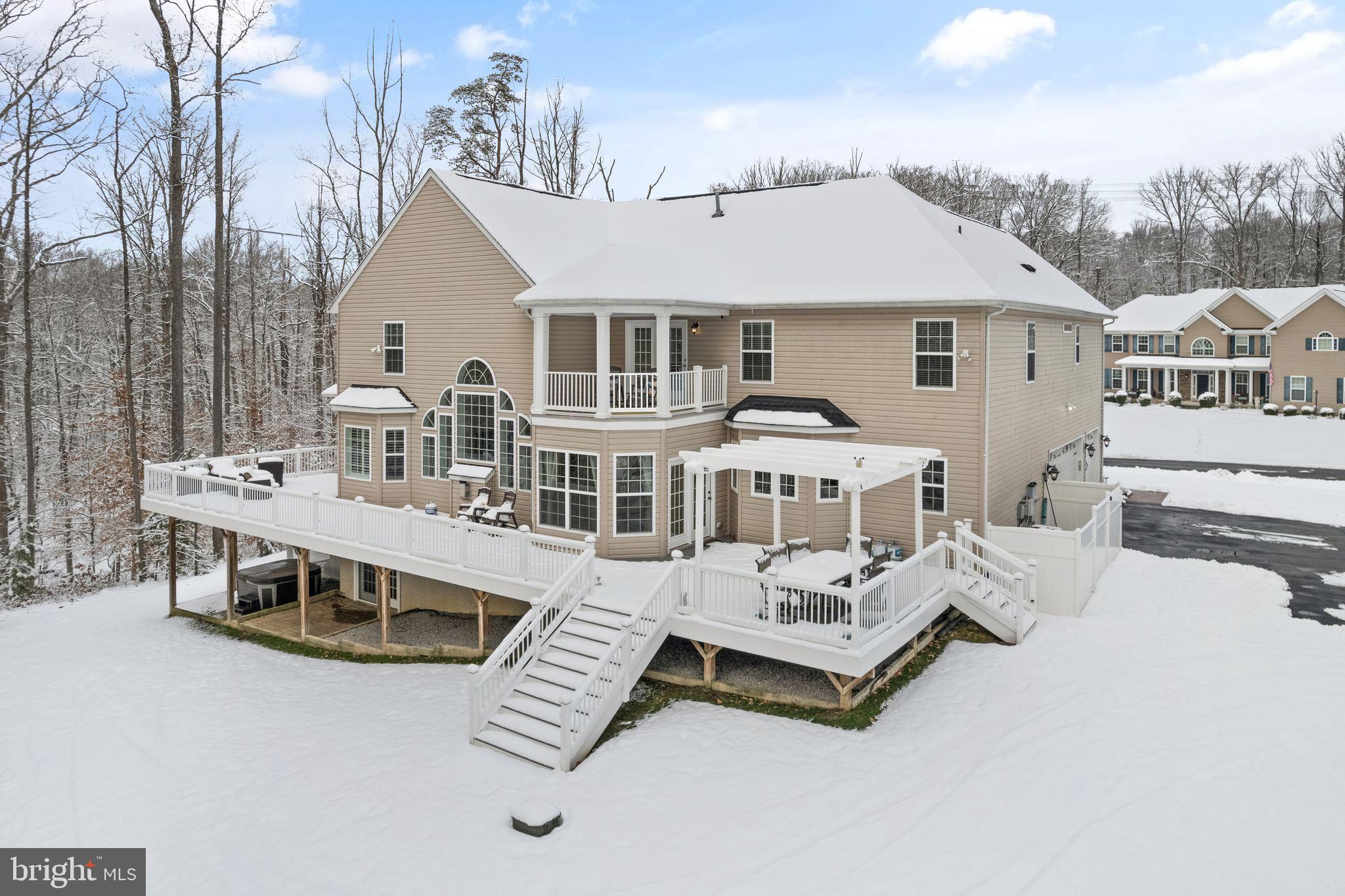 LAKE HILL ESTATES - Residential