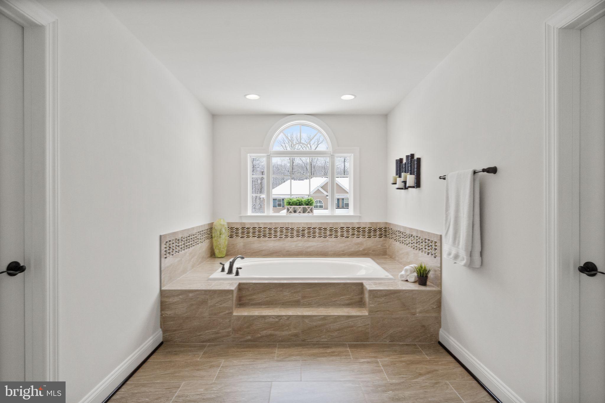 LAKE HILL ESTATES - Residential