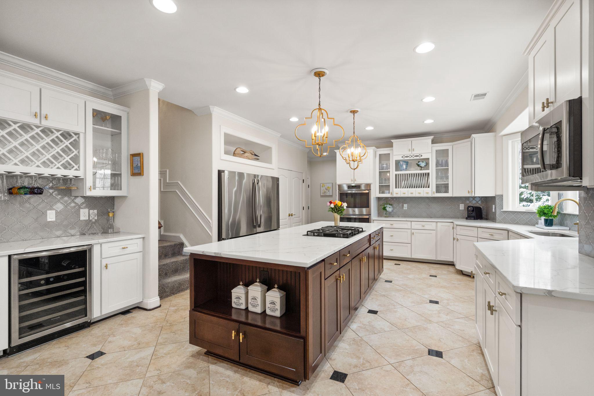 LAKE HILL ESTATES - Residential