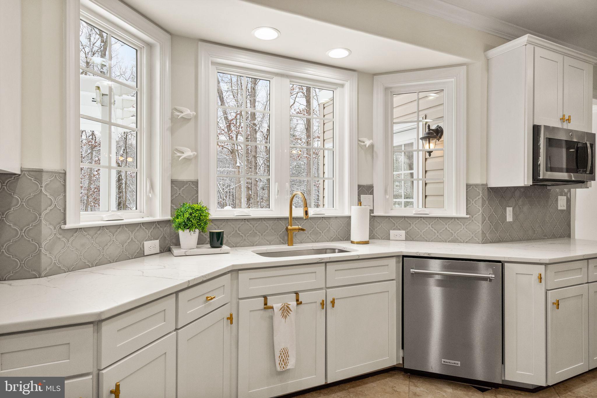 LAKE HILL ESTATES - Residential