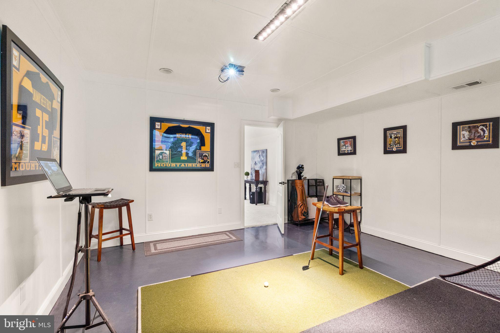 LAKE HILL ESTATES - Residential