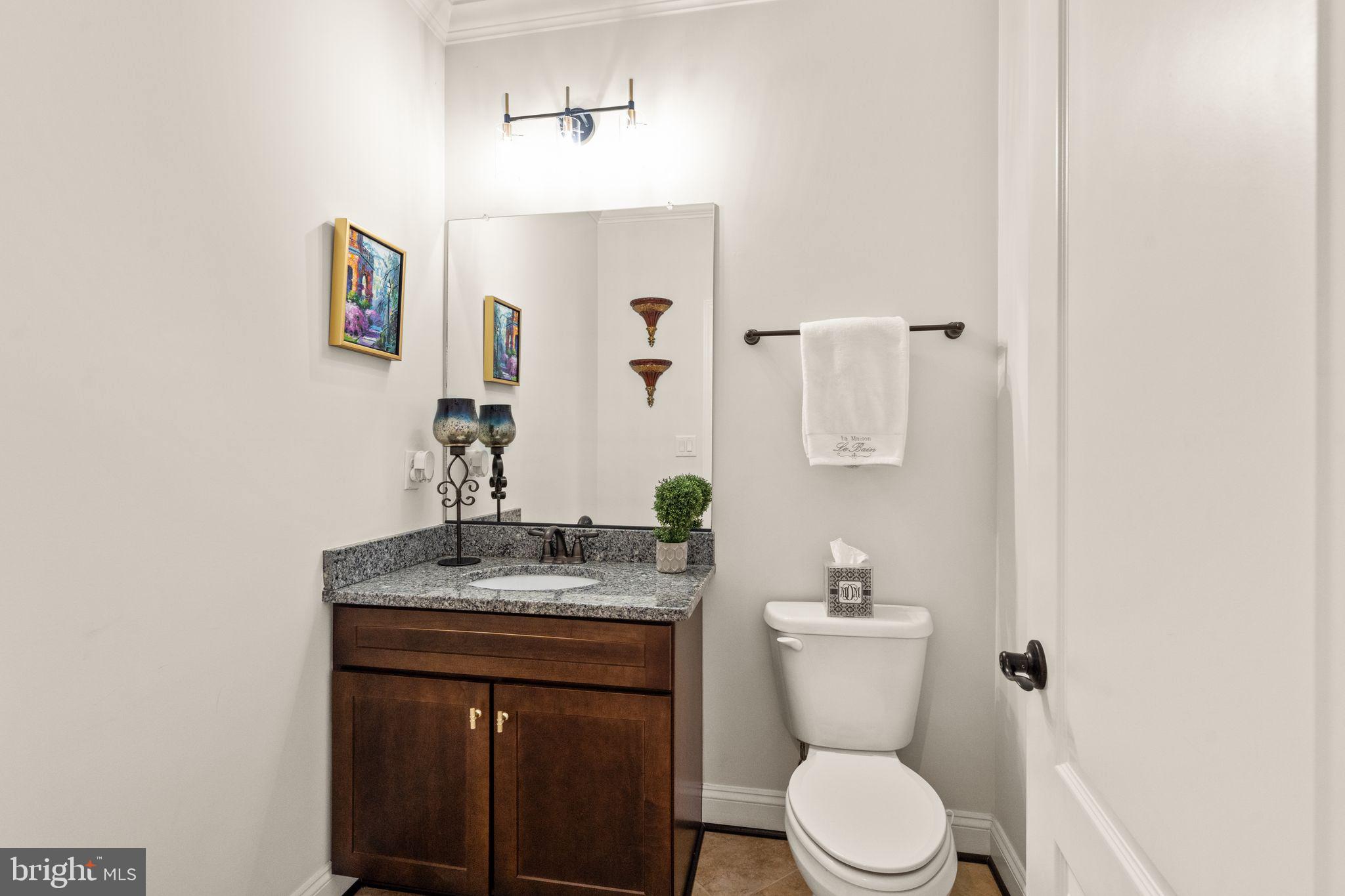 LAKE HILL ESTATES - Residential