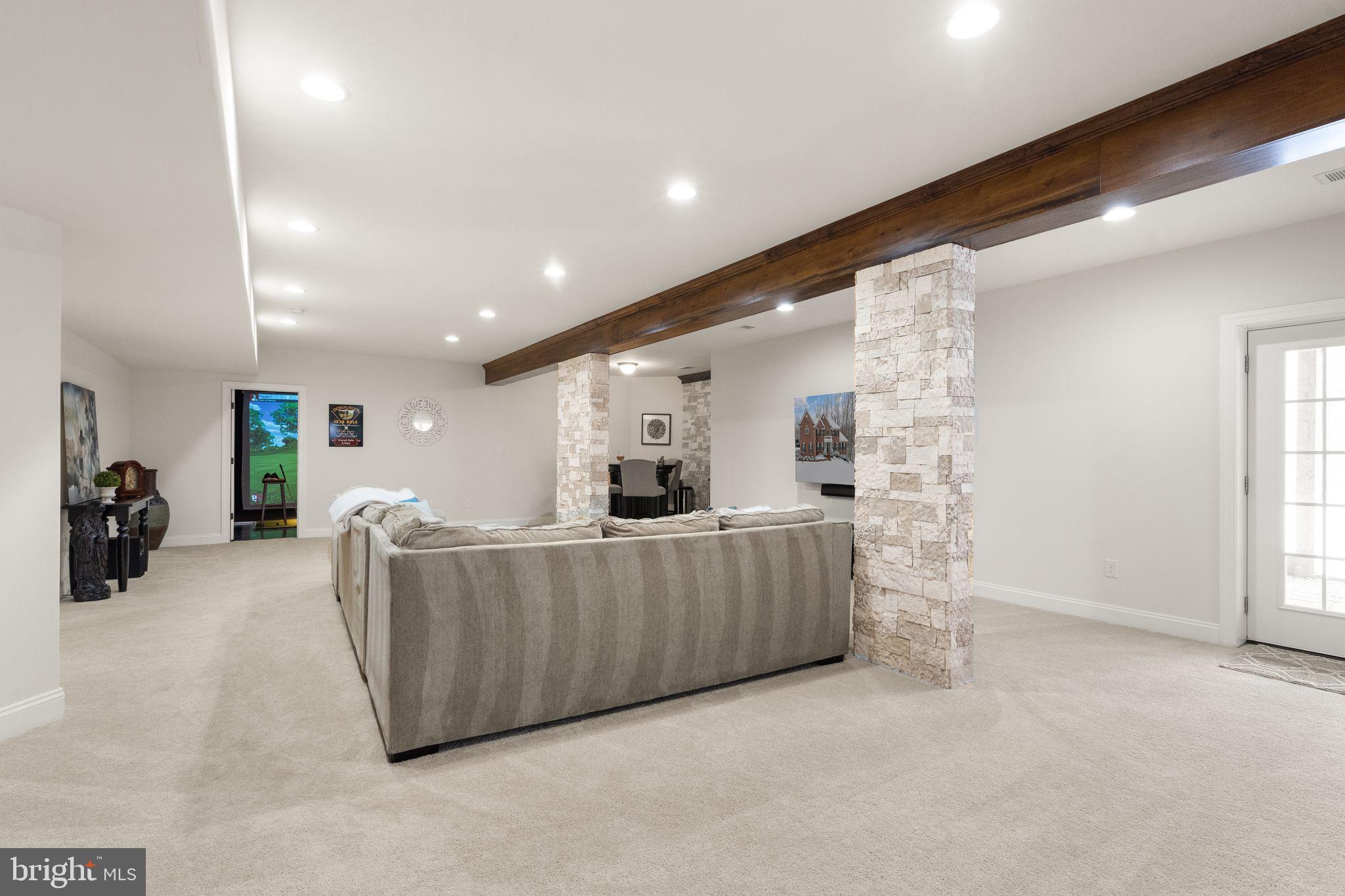 LAKE HILL ESTATES - Residential