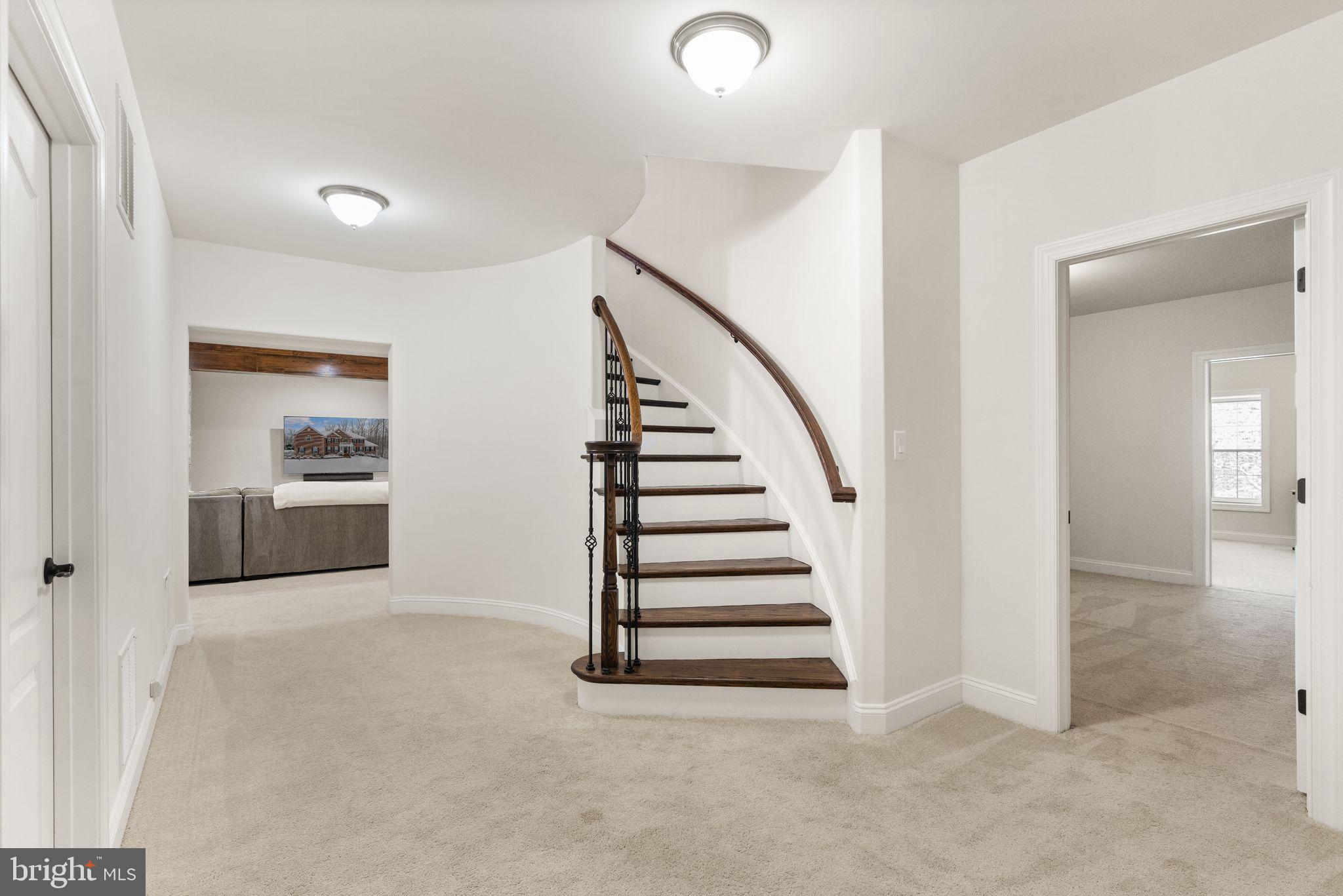 LAKE HILL ESTATES - Residential