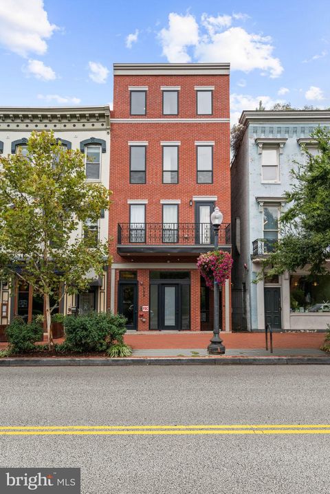 733 8TH STREET SE 304 WASHINGTON DC 20003
