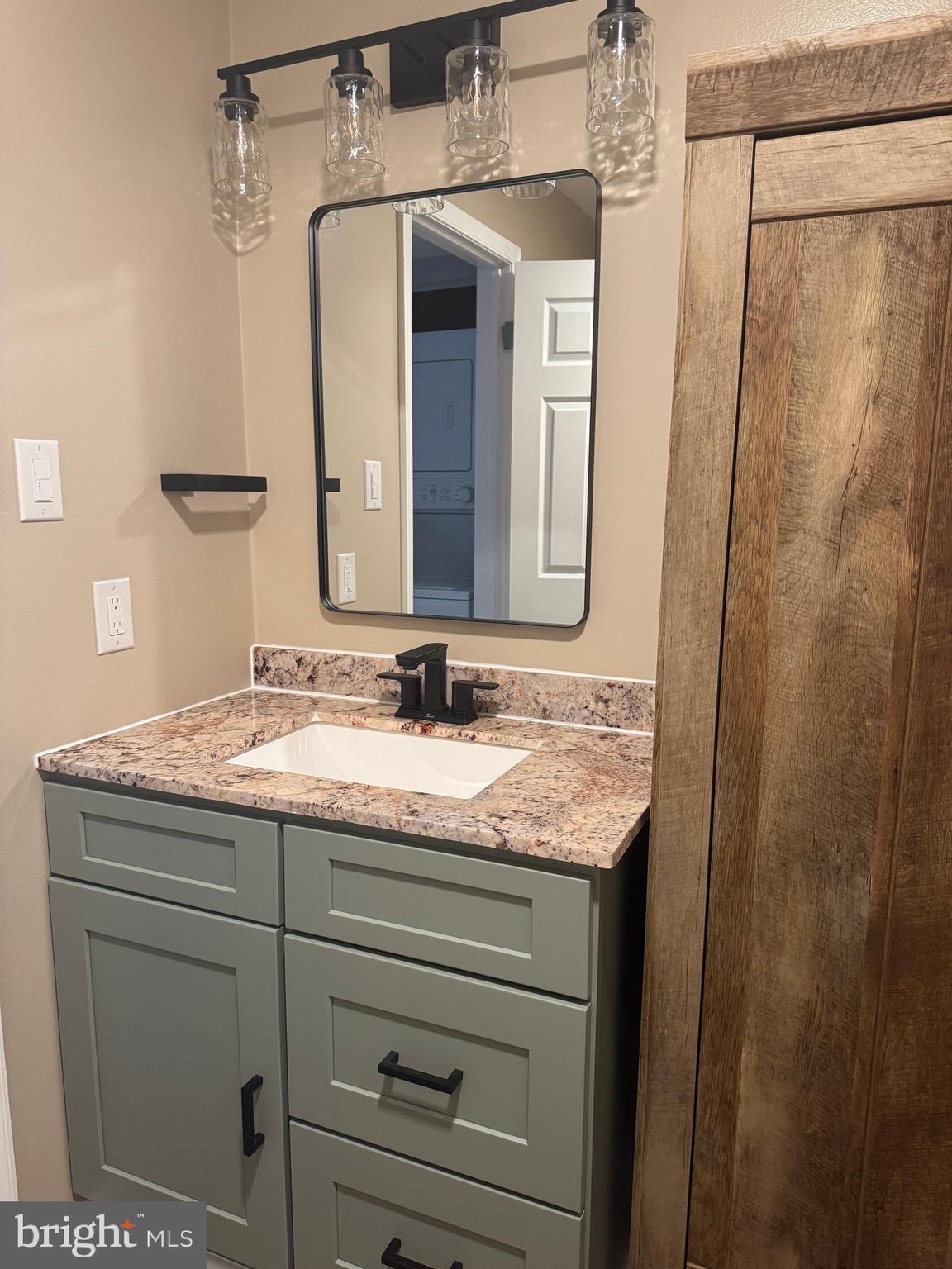 VILLAGE SHIRES - Residential Lease