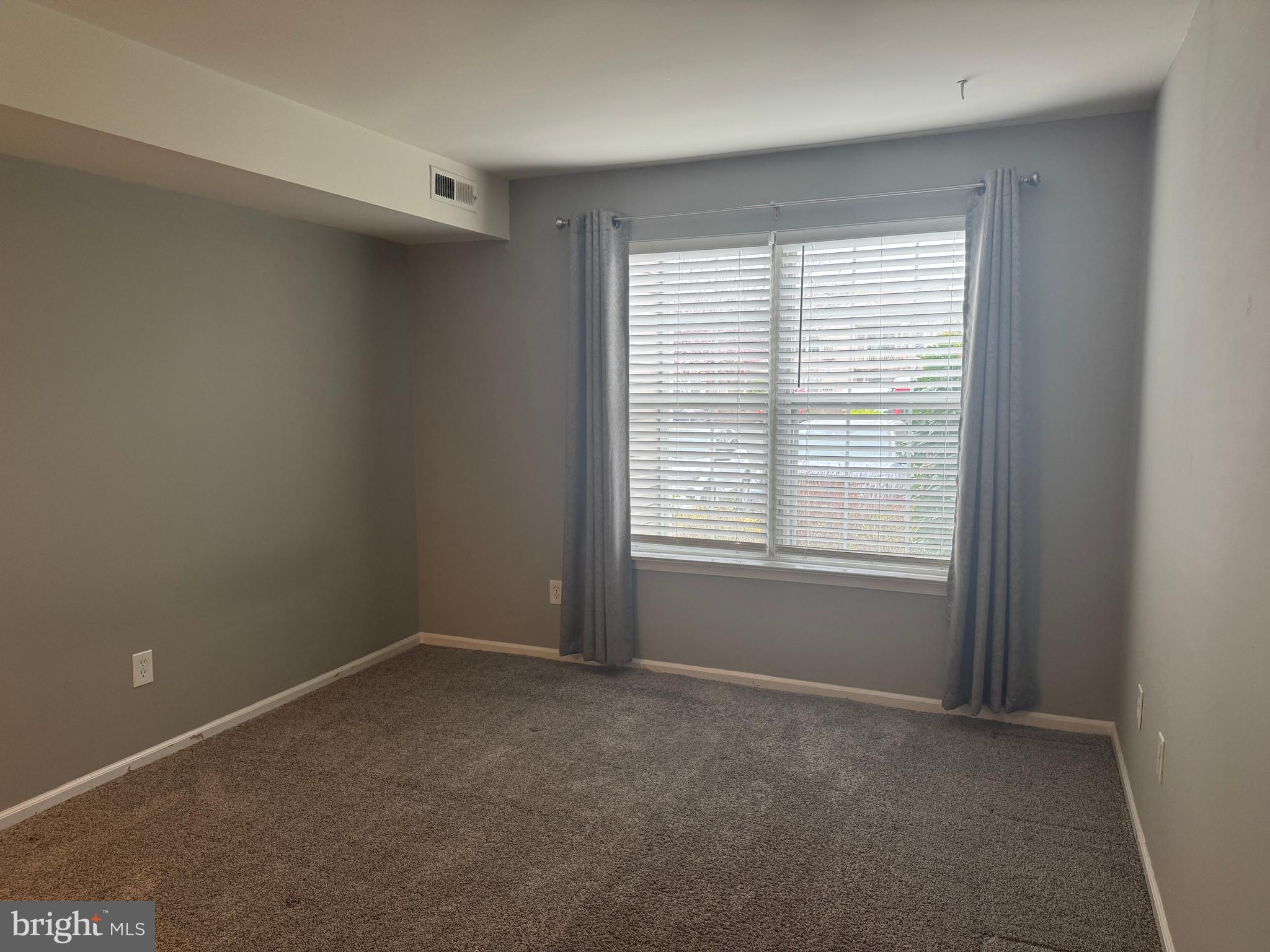 VILLAGE SHIRES - Residential Lease