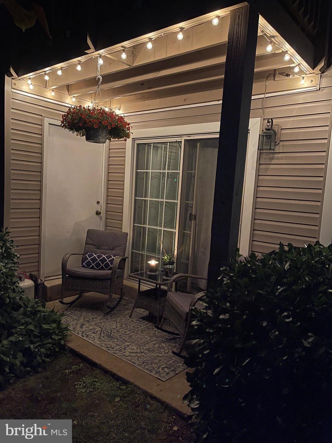 VILLAGE SHIRES - Residential Lease