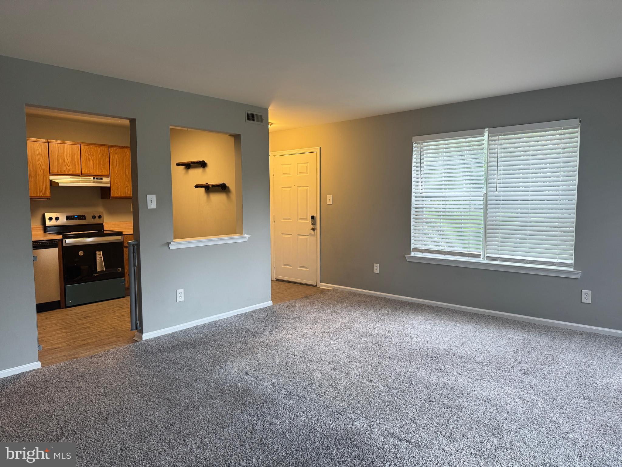 VILLAGE SHIRES - Residential Lease