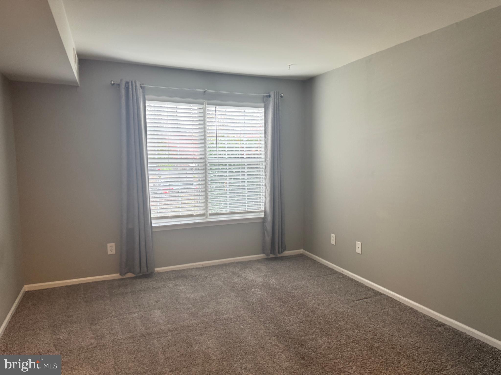 VILLAGE SHIRES - Residential Lease