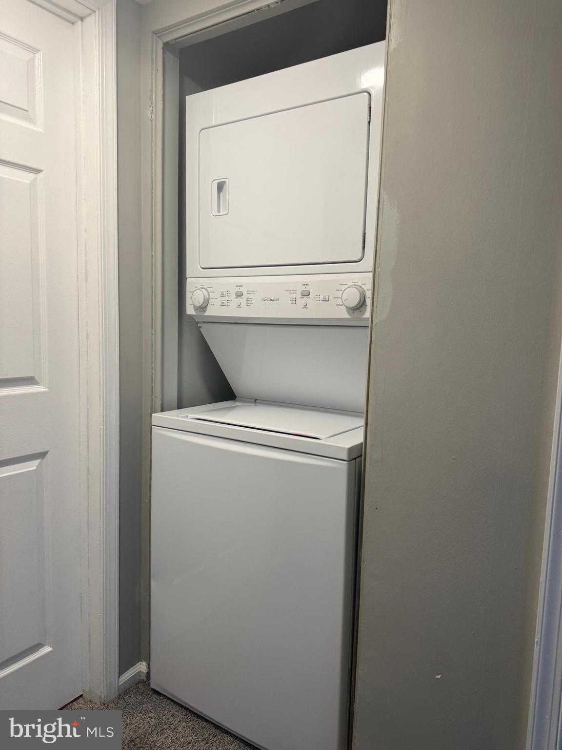 VILLAGE SHIRES - Residential Lease