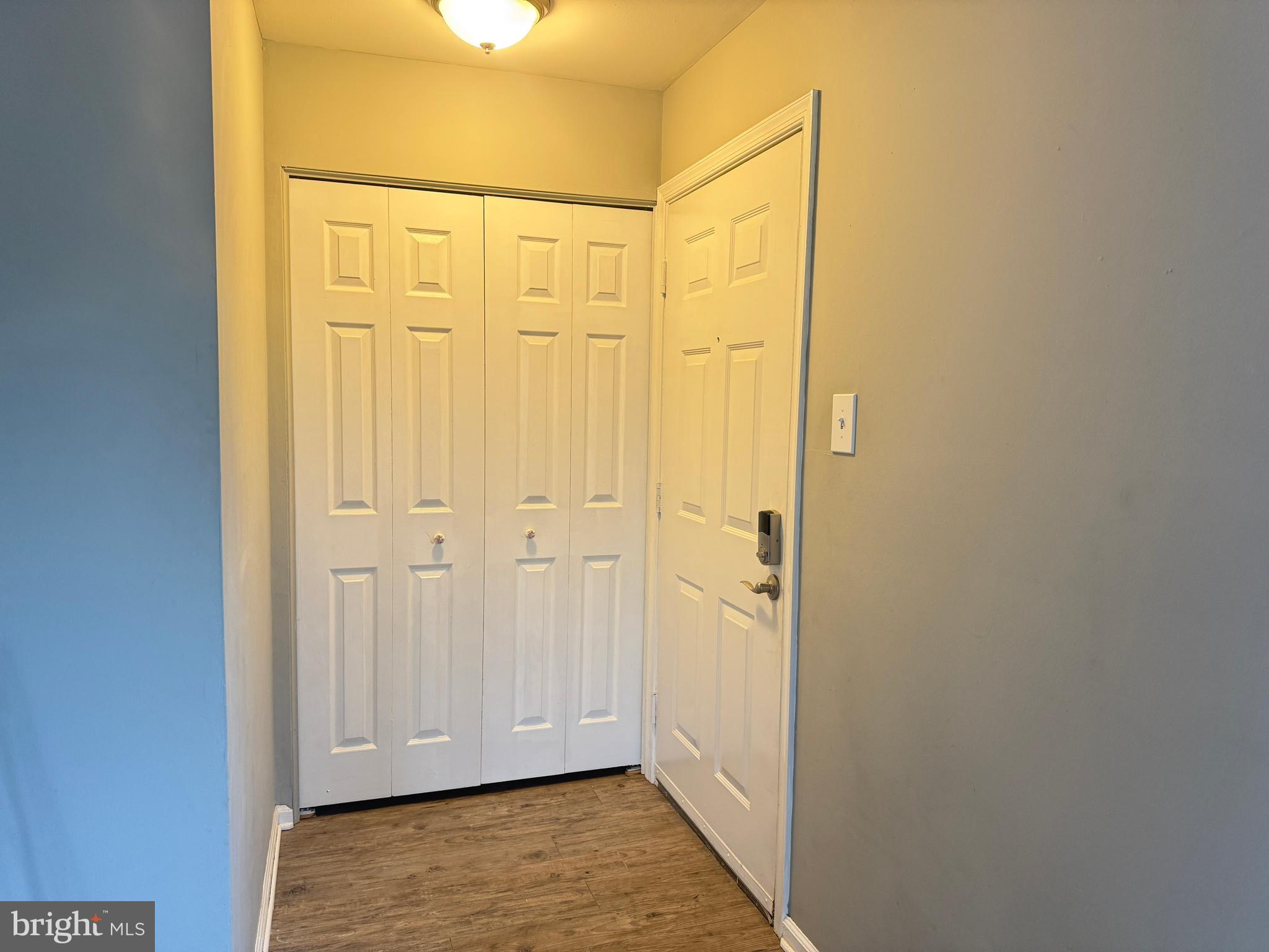 VILLAGE SHIRES - Residential Lease