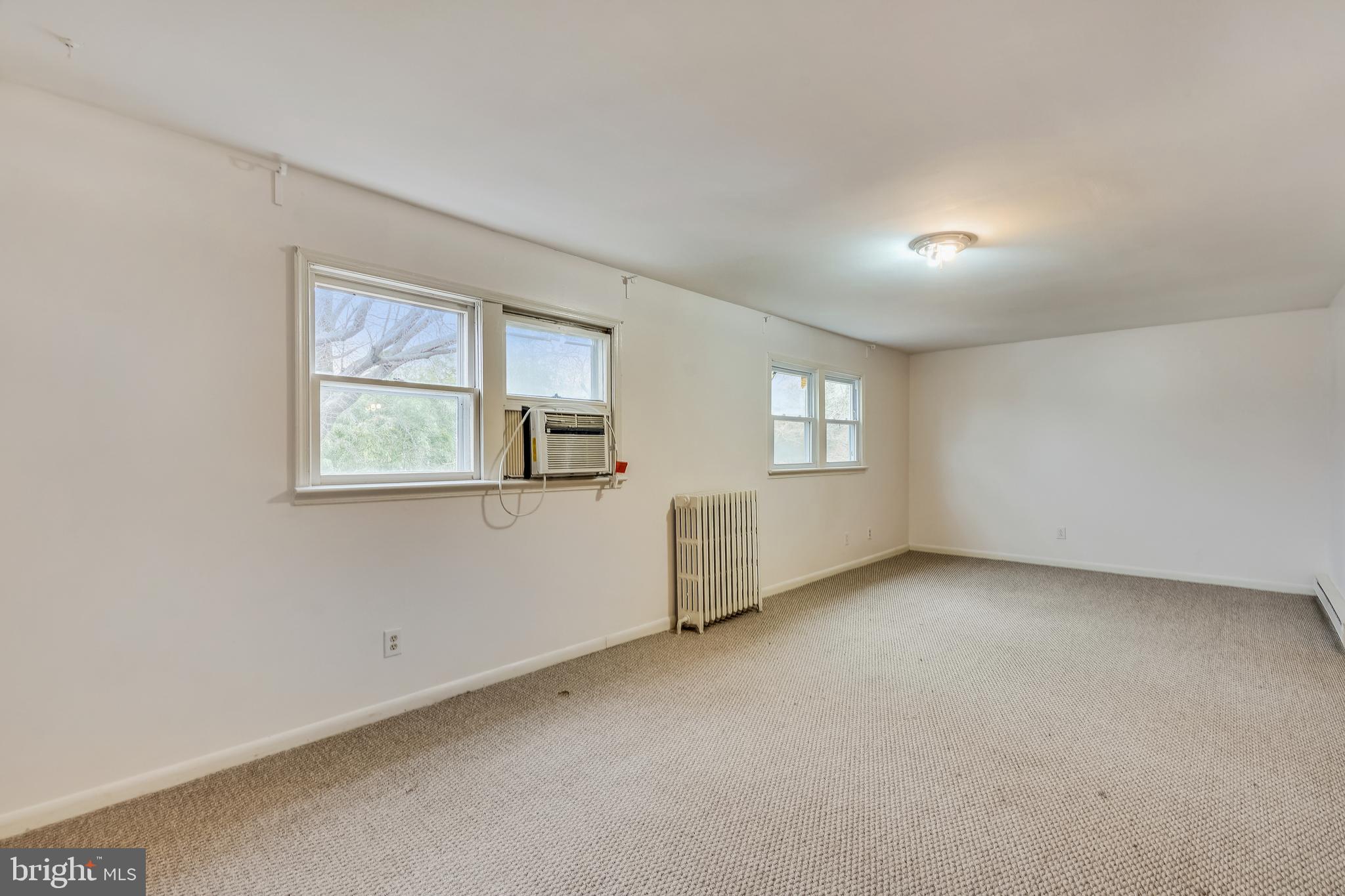 CLARENDON - Residential Lease