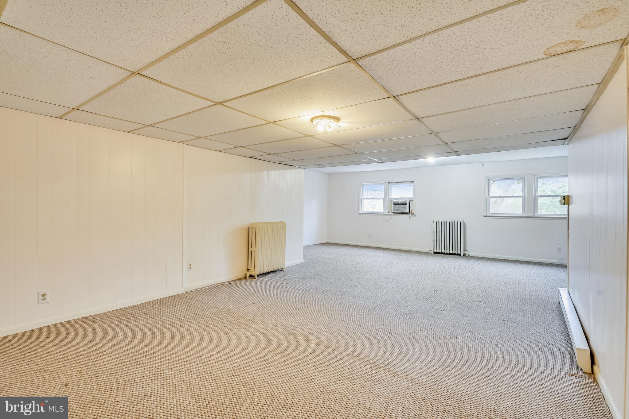 CLARENDON - Residential Lease