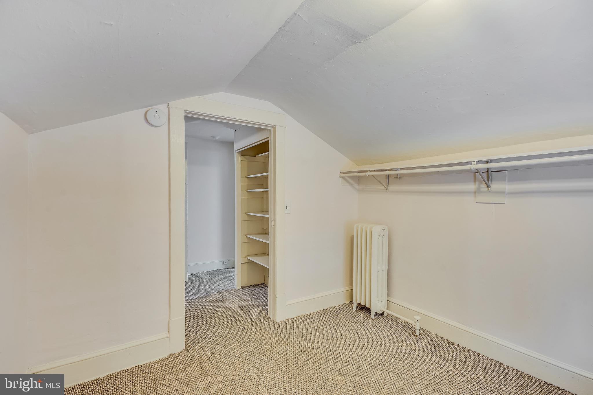 CLARENDON - Residential Lease