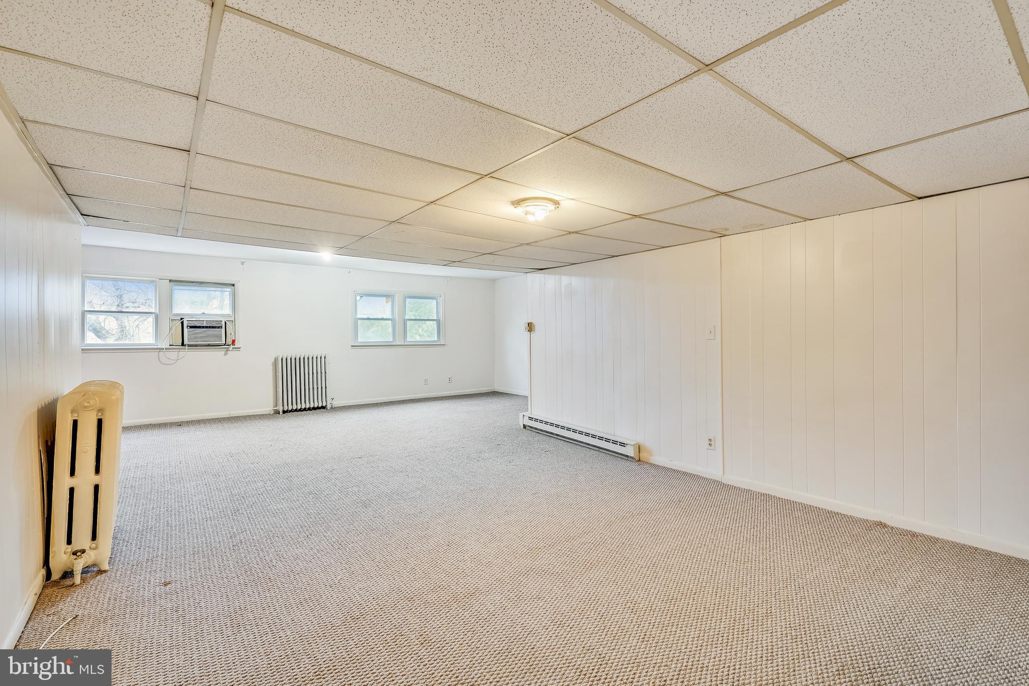 CLARENDON - Residential Lease