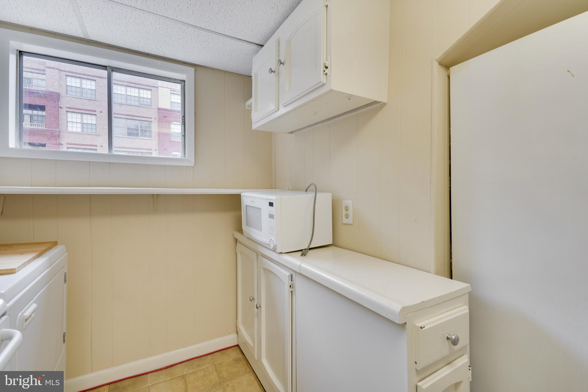 CLARENDON - Residential Lease